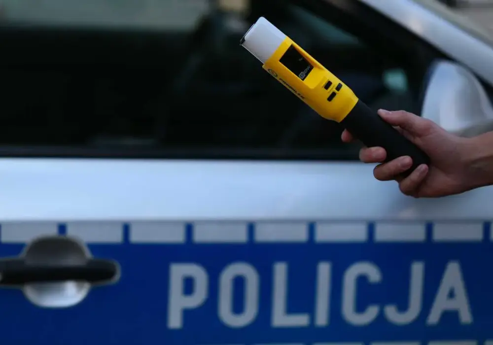 Kiedy policja może badać alkomatem? Twoje prawa i konsekwencje