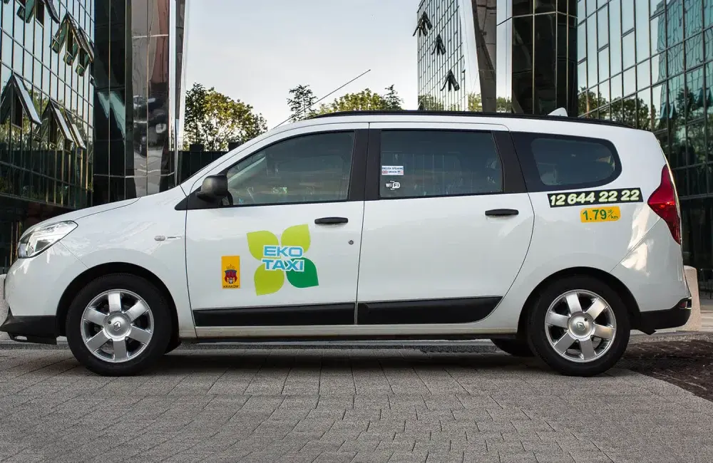 Ile kosztuje taxi w Krakowie? Sprawdź ceny i ukryte opłaty