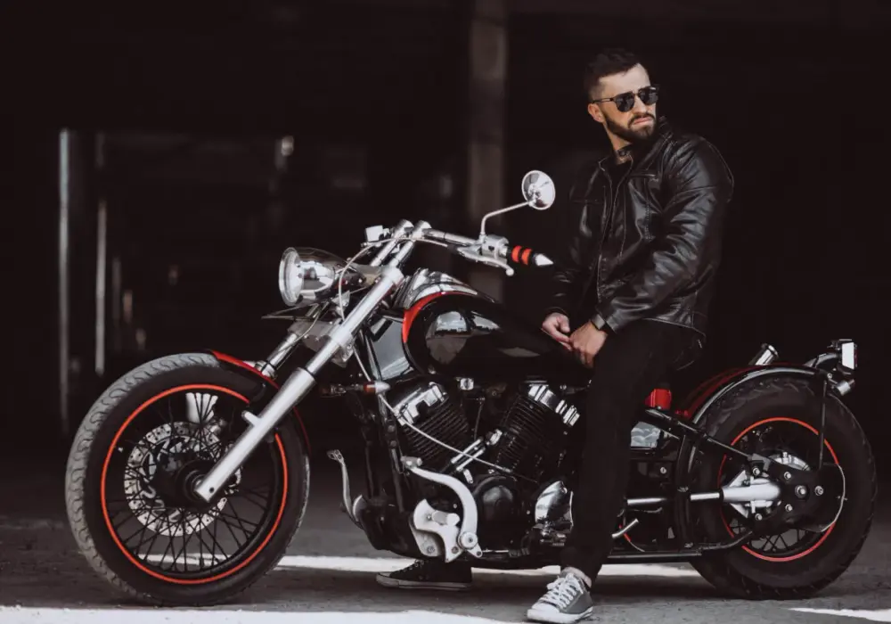 Ile kosztuje wymiana oleju w motocyklu? Sprawdź, co wpływa na cenę