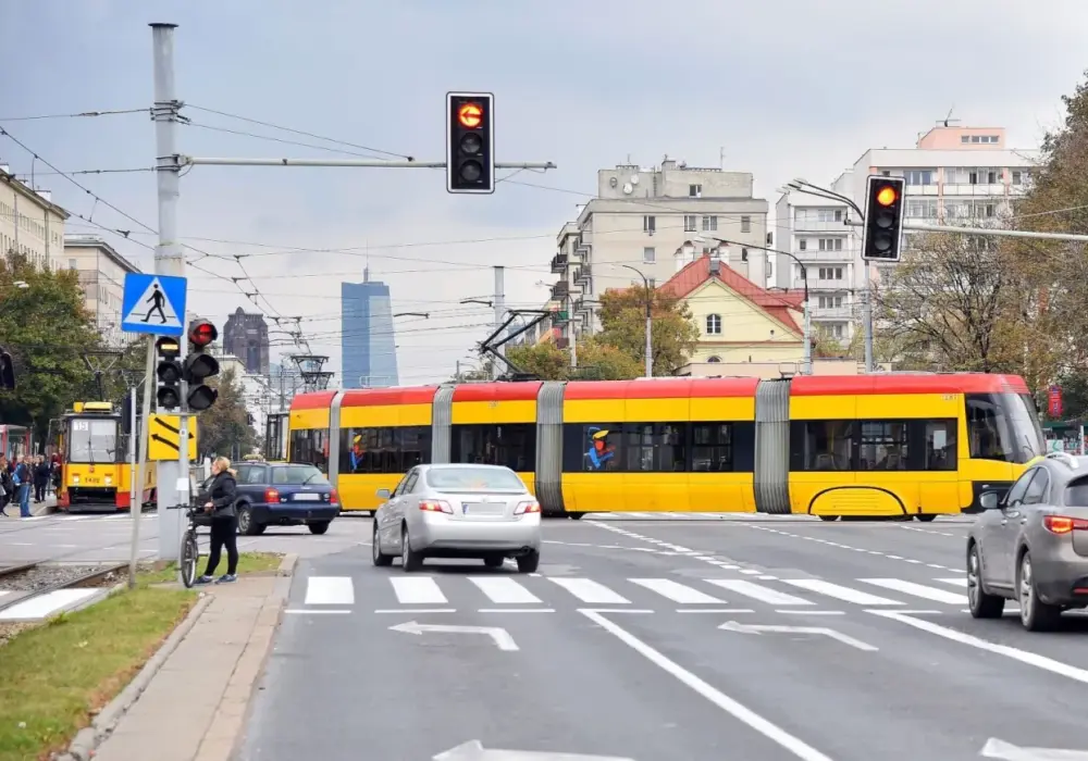 Kiedy dostaniesz mandat za przejazd na czerwonym świetle i jak uniknąć opóźnień