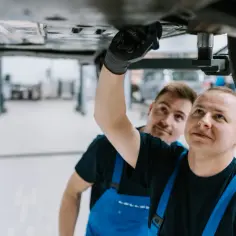 Ile kosztuje wymiana oleju w skrzyni DSG? Uniknij niepotrzebnych wydatków!