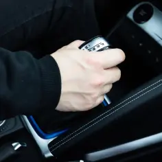 Wymiana oleju w automatycznej skrzyni biegów - co ile i dlaczego to ważne