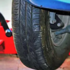 Gdzie podłożyć lewarek w Hyundai Tucson, aby uniknąć problemów?