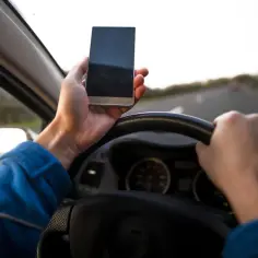 Ile za telefon mandat? Sprawdź kary i jak ich uniknąć