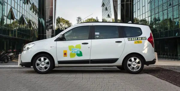 Ile kosztuje taxi w Krakowie? Sprawdź ceny i ukryte opłaty